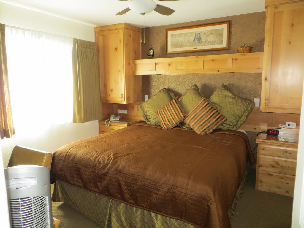 One-Bedroom Suite,112847985:JPEG