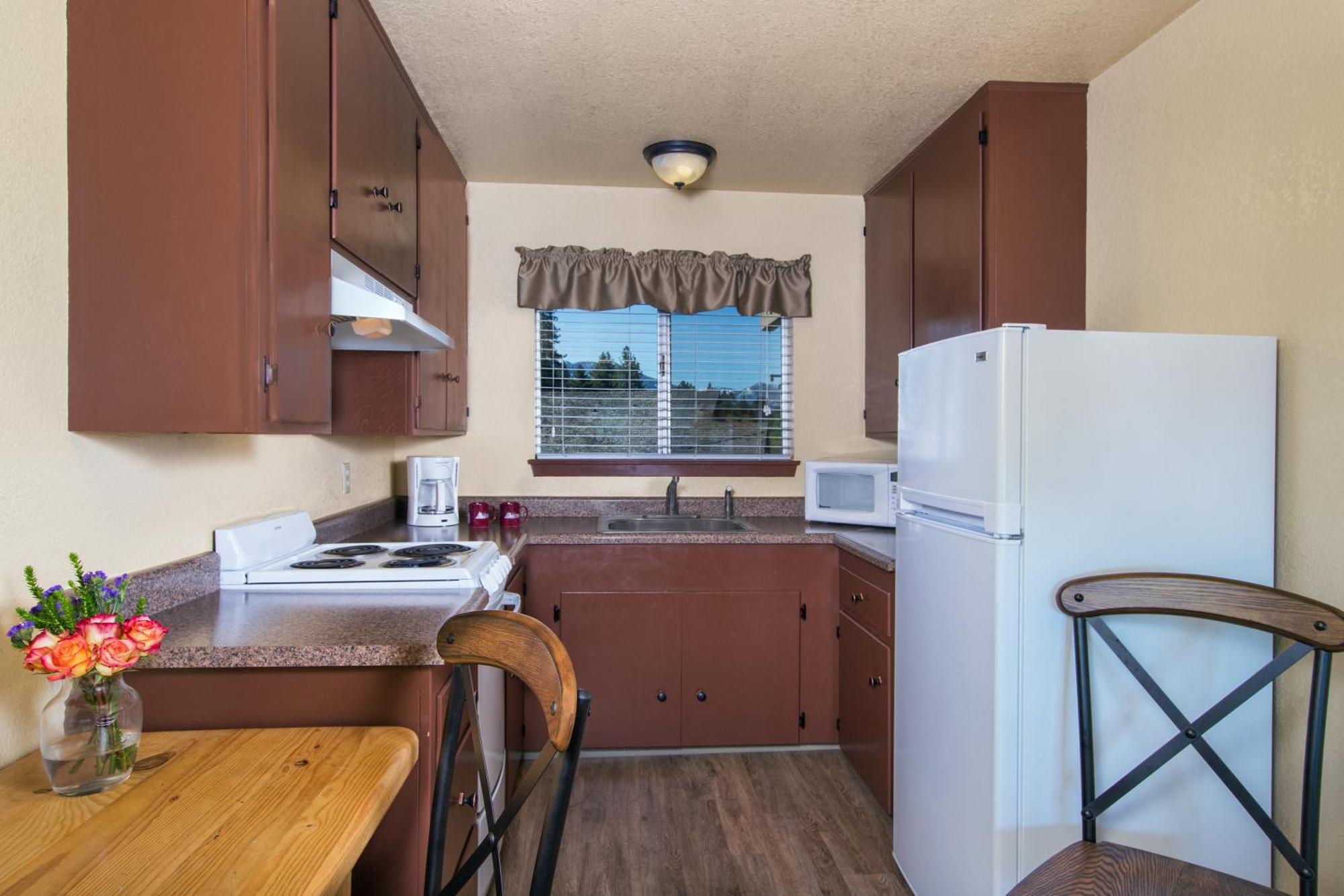 Queen Room Two Queen Beds Kitchen